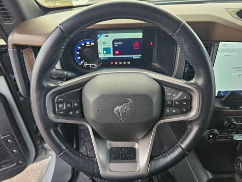 Used 2023 Ford Bronco Outer Banks image 17