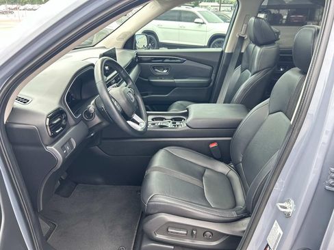 Used 2025 Honda Pilot Touring image 29