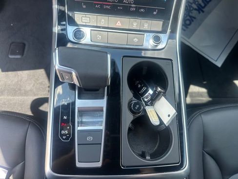 Used 2025 Audi Q7 3.0T Premium w/ Convenience Package AWD/4WD image 18