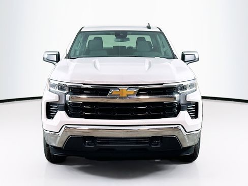 Used 2023 Chevrolet Silverado 1500 LT image 2