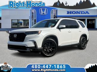 Used 2025 Honda Pilot Touring video 1