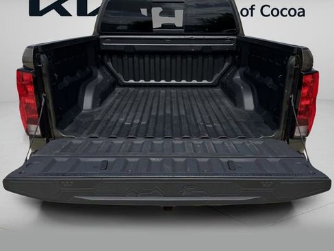 Used 2024 Chevrolet Colorado Trail Boss w/ Advanced Trailering Package AWD/4WD image 15