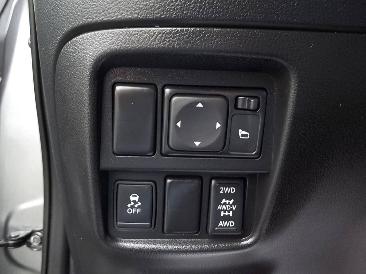 Used 2012 Nissan Juke SL AWD/4WD image 22