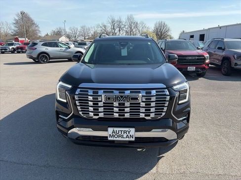 New 2026 GMC Terrain Denali w/ LPO, Black Badging Package image 9