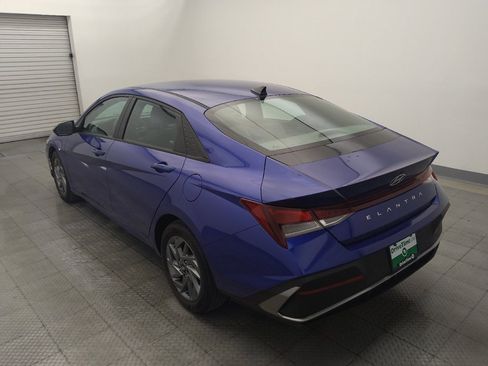 Used 2024 Hyundai Elantra SEL FWD image 5