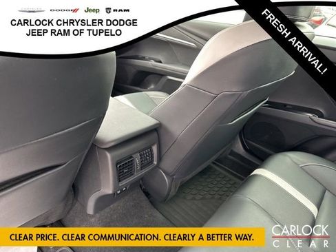 Used 2025 Toyota Camry SE image 18