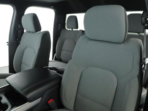 Used 2021 RAM 1500 Big Horn AWD/4WD image 4