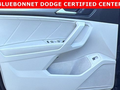 Used 2022 Volkswagen Tiguan SE R-Line image 11