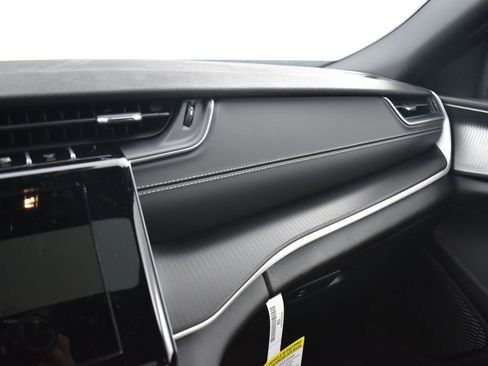 Used 2025 Jeep Grand Cherokee L Altitude image 22