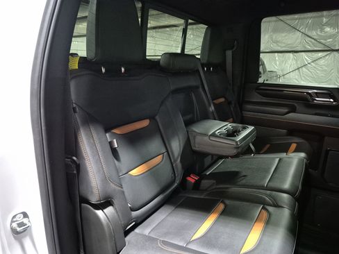 Used 2024 GMC Sierra 2500 AT4 w/ AT4 Preferred Package image 27