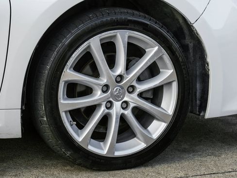 Used 2015 Toyota Avalon Limited FWD image 47