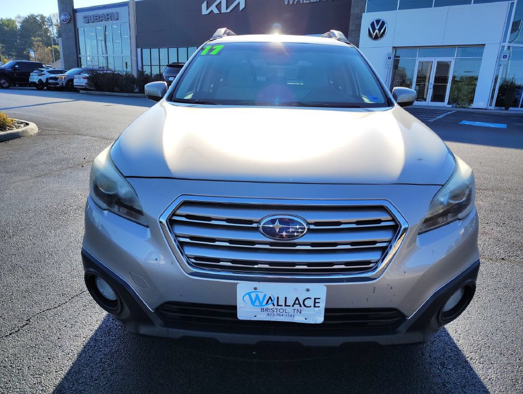 Used 2017 Subaru Outback 2.5i Premium w/ Popular Package #2 AWD/4WD image 2