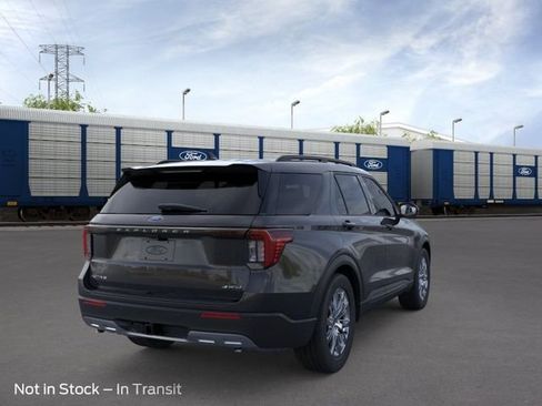 New 2026 Ford Explorer Active w/ Active Comfort Package AWD/4WD image 8