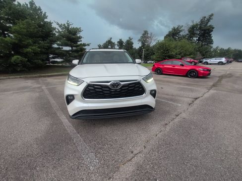 Used 2020 Toyota Highlander Limited AWD/4WD image 20