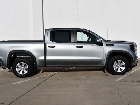 Used 2026 GMC Sierra 1500 Pro w/ Pro Value Package image 5