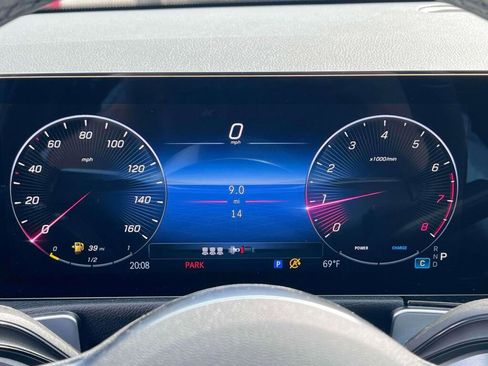 New 2026 Mercedes-Benz GLB 250 4MATIC image 3