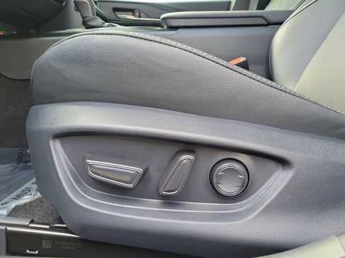 Used 2026 Toyota Camry SE w/ Convenience Package image 24