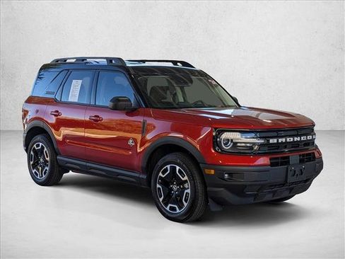 Used 2024 Ford Bronco Sport Outer Banks w/ Tech Package image 3