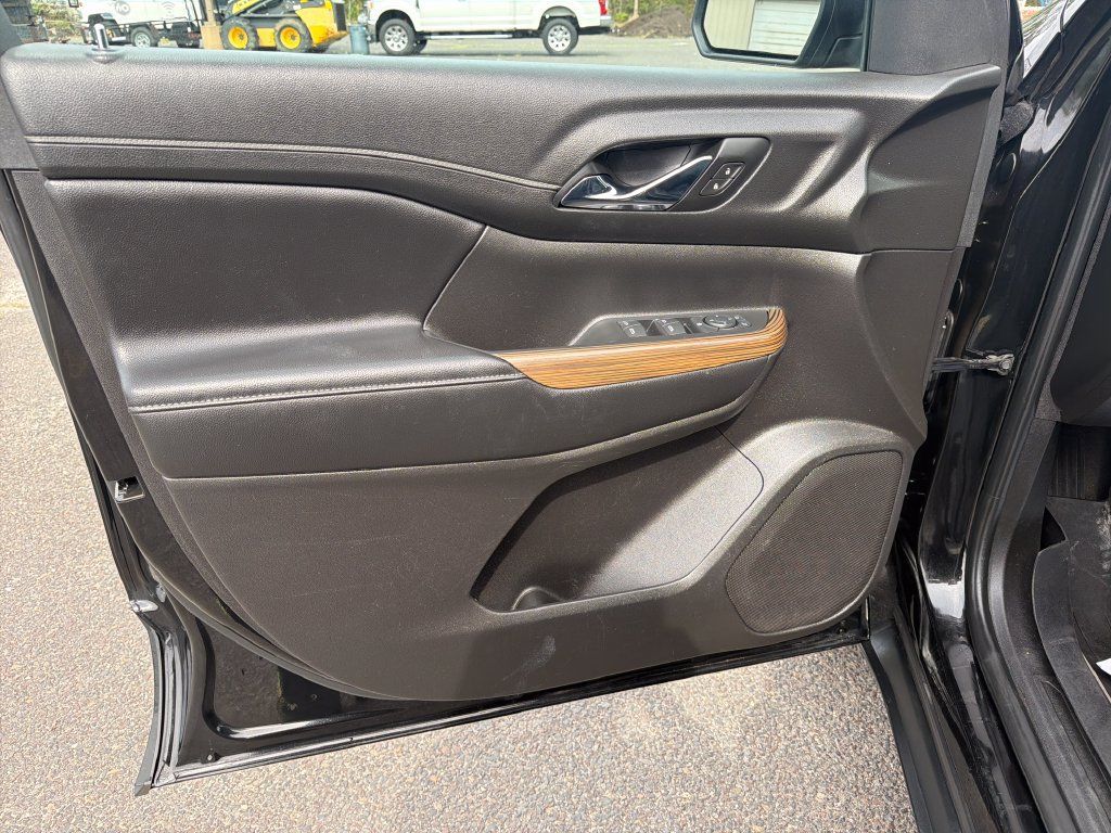 Used 2019 GMC Acadia SLE AWD/4WD image 12