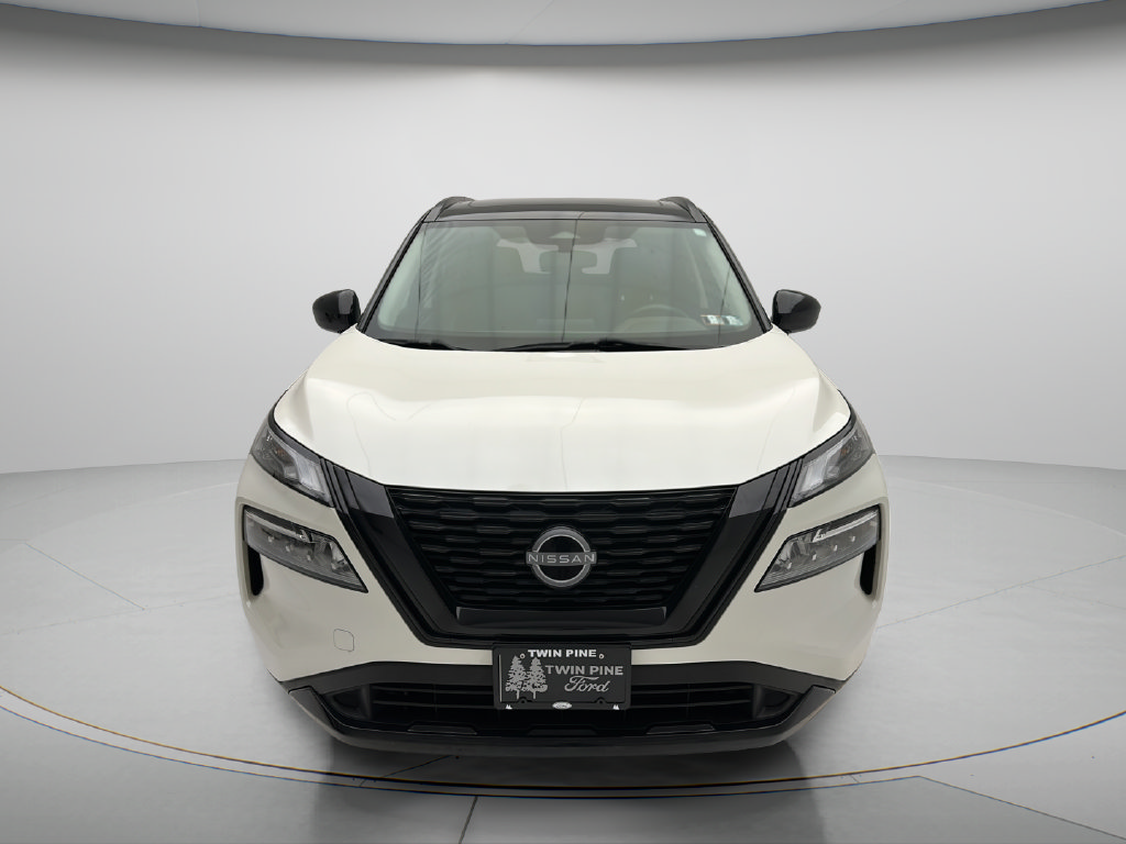 Used 2023 Nissan Rogue SV w/ SV Premium B Package AWD/4WD image 2
