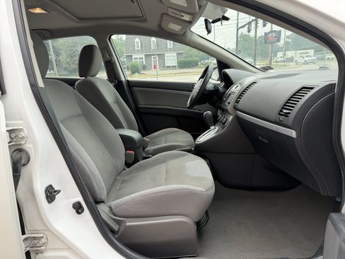 Used 2012 Nissan Sentra 2.0 SR w/ Special Edition Pkg FWD image 12