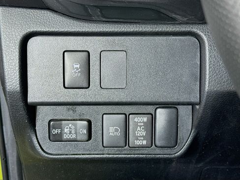 Certified 2023 Toyota Tacoma TRD Sport AWD/4WD image 10