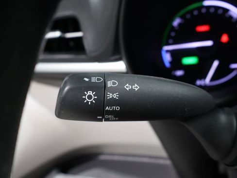 Used 2021 Toyota Sienna LE image 32