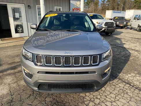 Used 2018 Jeep Compass Latitude w/ Popular Equipment Group AWD/4WD image 9