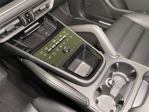 New 2026 Porsche Cayenne E-Hybrid Coupe image 35