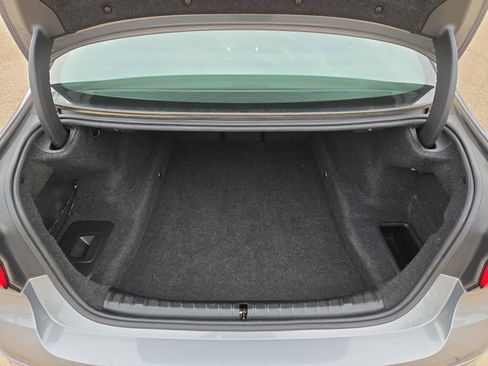 Used 2023 BMW 530i RWD image 12