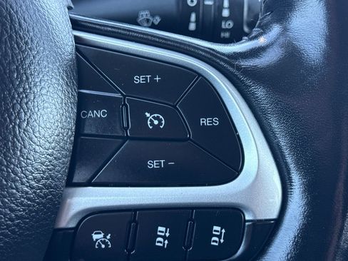 Used 2021 Jeep Compass Latitude w/ Sun and Sound Group AWD/4WD image 28