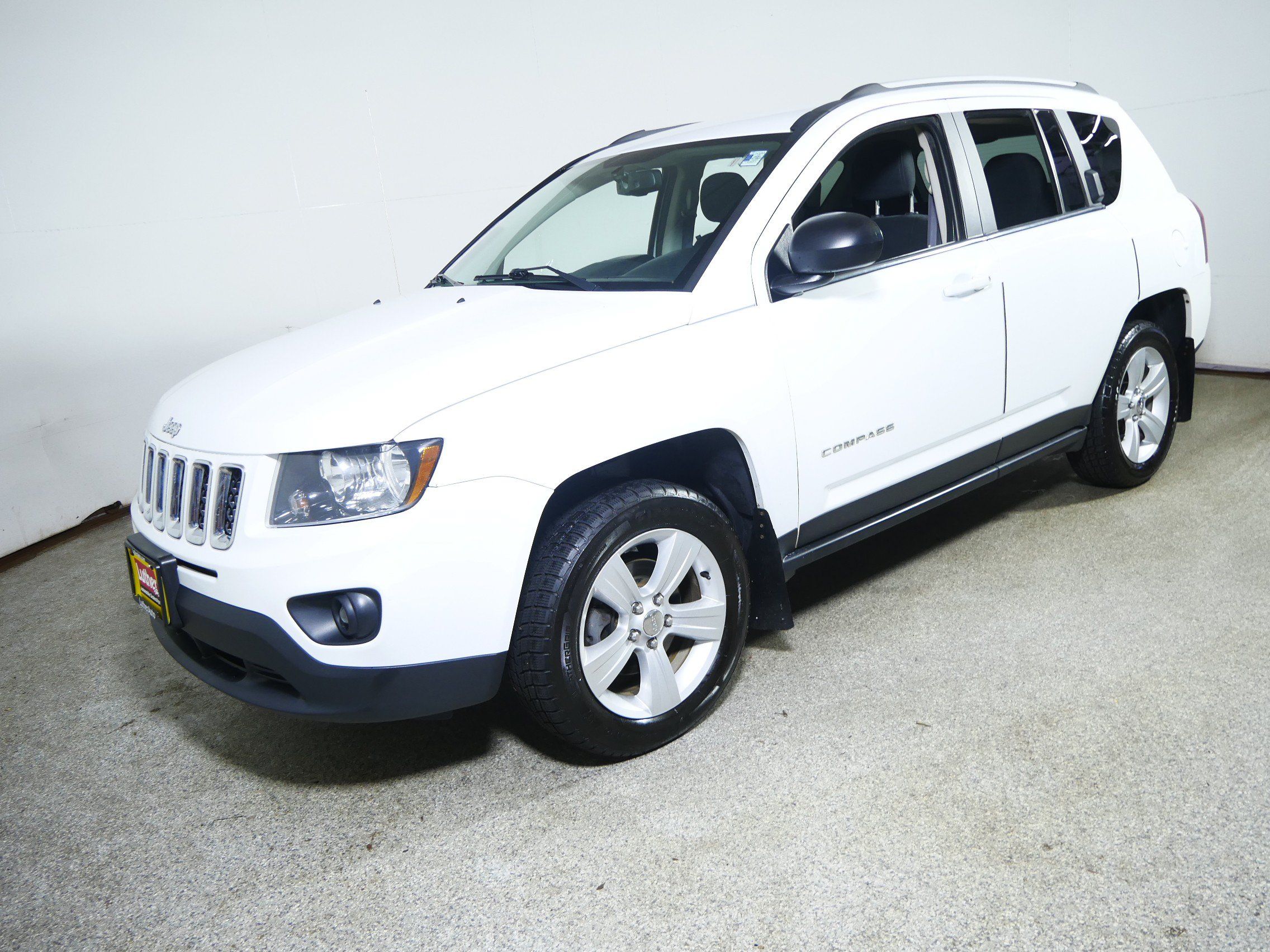 Used 2017 Jeep Compass Sport w/ Power Value Group AWD/4WD image 3