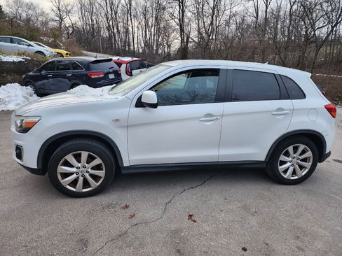 Used 2015 Mitsubishi Outlander Sport ES image 3