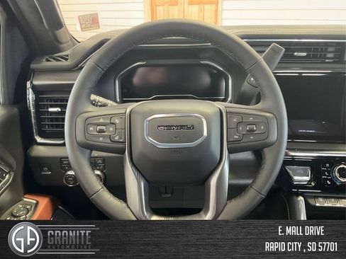Used 2025 GMC Sierra 2500 Denali Ultimate image 17