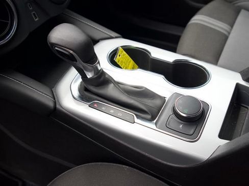 Used 2025 Chevrolet Blazer LT FWD image 19