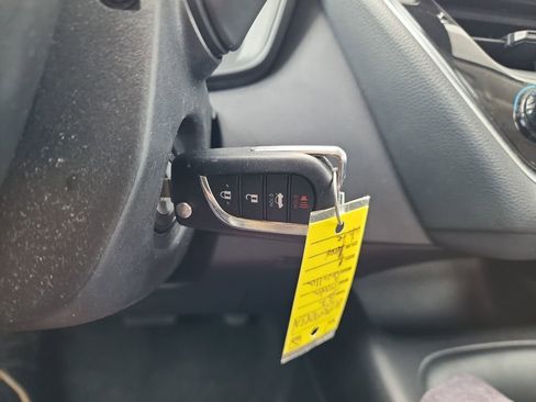 Used 2022 Toyota Corolla LE image 26