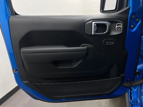 New 2026 Jeep Gladiator Willys AWD/4WD image 12