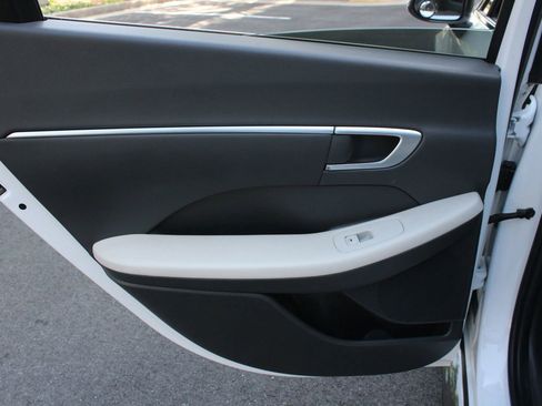 Used 2021 Hyundai Sonata SEL FWD image 21