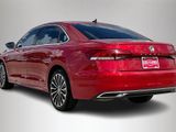 Used 2022 Volkswagen Passat 2.0T image 4