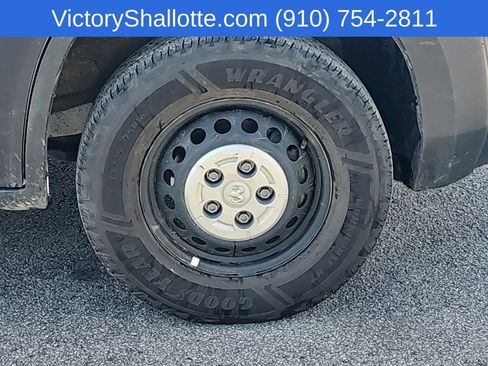 Used 2025 RAM ProMaster 2500 w/ Convenience Group image 15