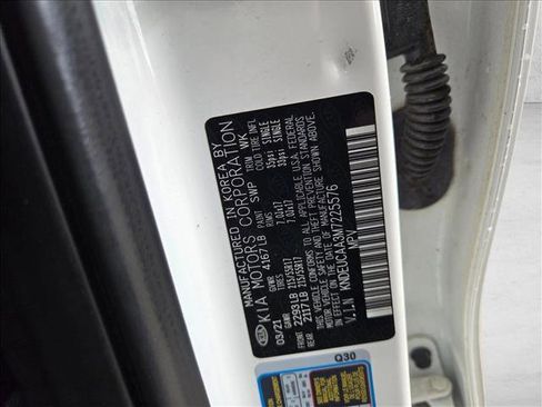 Used 2021 Kia Seltos S AWD/4WD image 15