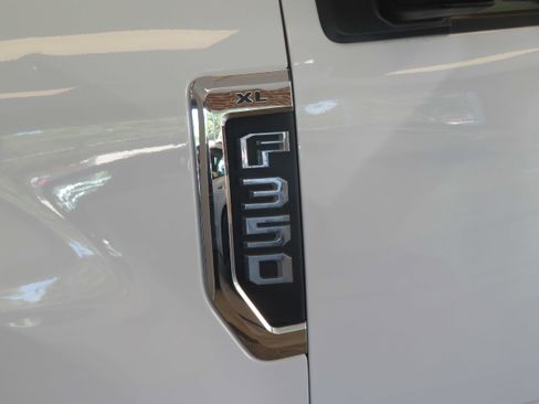 Used 2022 Ford F350 XL w/ Power Equipment Group AWD/4WD image 80