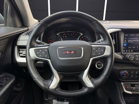 Used 2024 GMC Terrain SLT AWD/4WD image 16