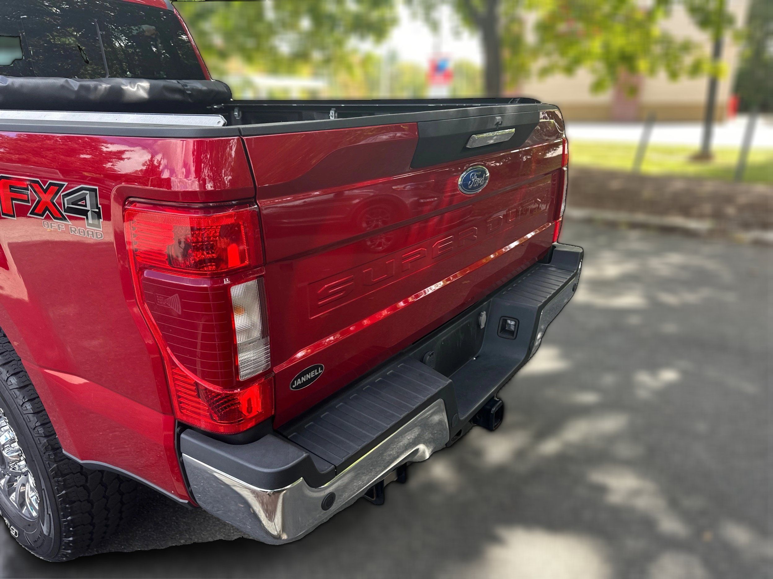 Used 2022 Ford F350 XLT w/ XLT Premium Package AWD/4WD image 24