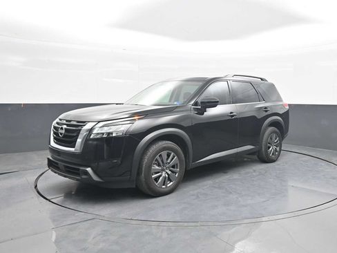 Used 2025 Nissan Pathfinder SV AWD/4WD image 4
