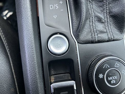 Used 2019 Volkswagen Atlas SE AWD/4WD image 16