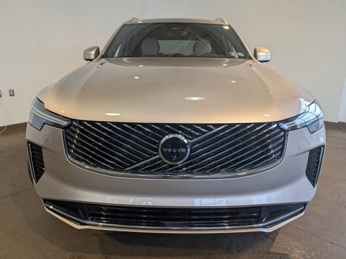 Used 2026 Volvo XC90 B5 Plus w/ Protection Package image 2