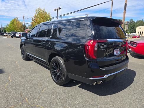 Used 2026 GMC Yukon XL Denali w/ Denali Reserve Package AWD/4WD image 5