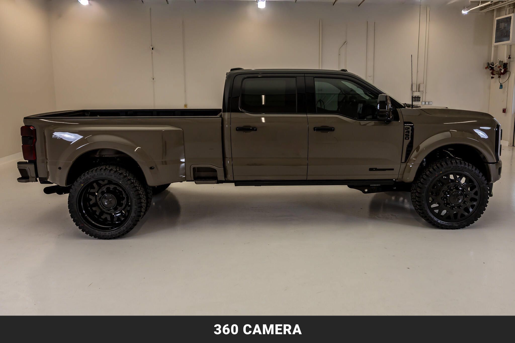 Used 2026 Ford F450 Platinum w/ Platinum Plus Package AWD/4WD image 11