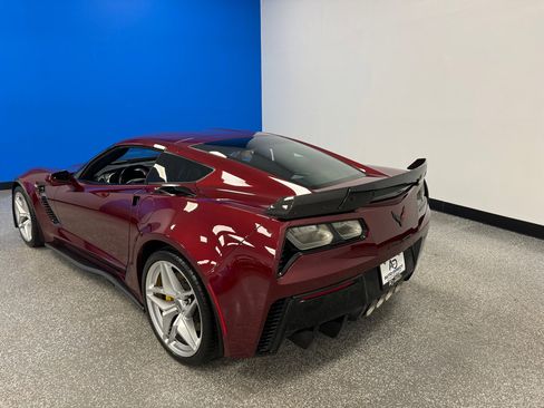 Used 2017 Chevrolet Corvette Z06 w/ Chrome Badge Package image 34